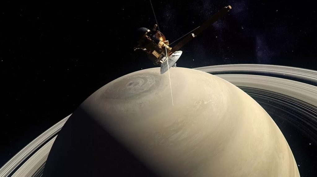 Сатурн и космический аппарат