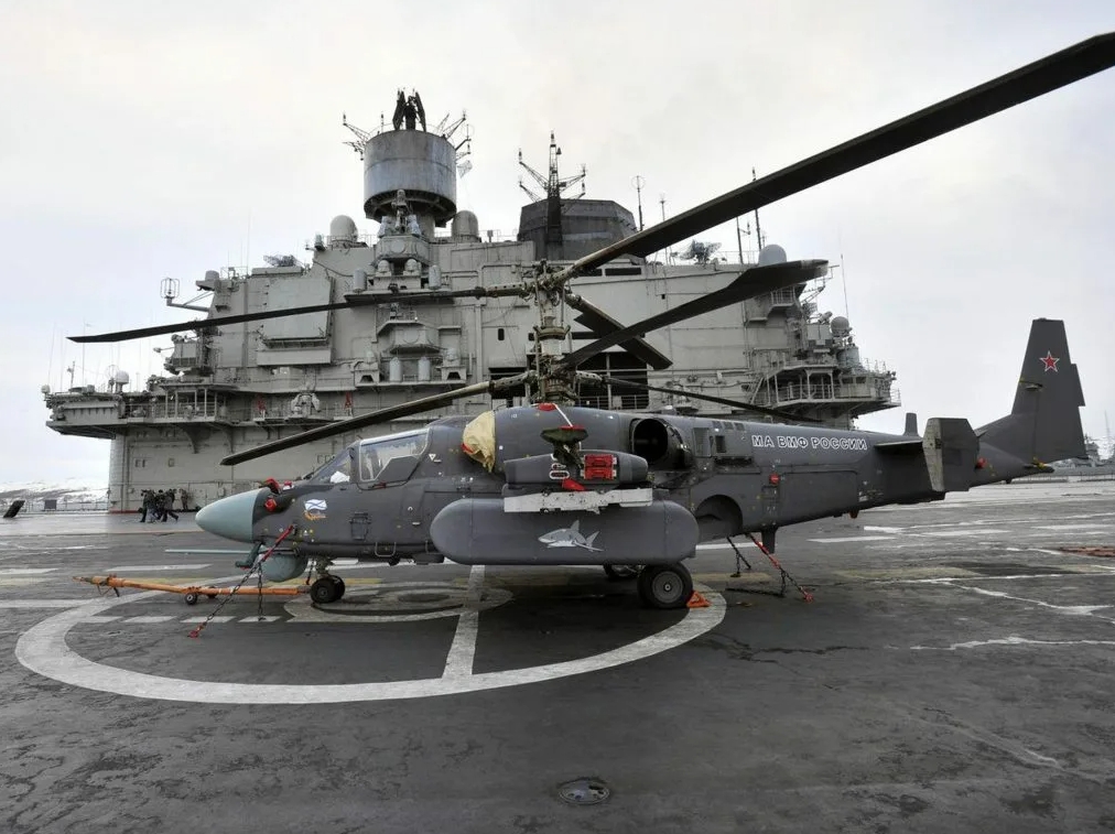 вертолет Ка-52К "Катран" на борту "Адмирал Кузнецов"