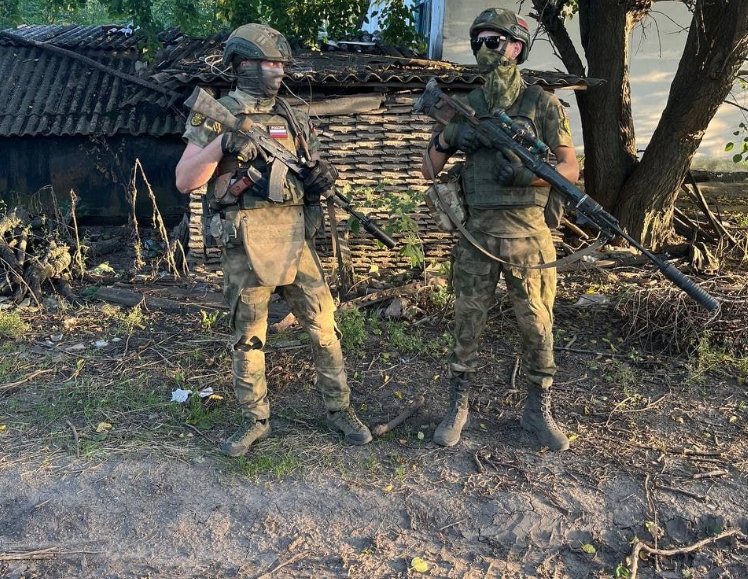 Бойцы 60-ой отдельной мотострелковой бригады 5 общевойсковой арии Восточного военного округа на Украине