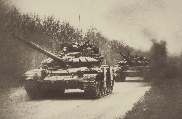 танки Т-72, колонна в спецоперации на Украине