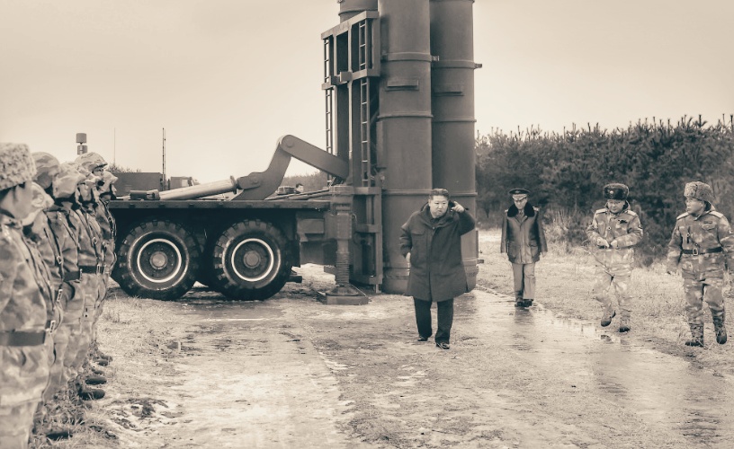 Ким Чен Ын лично руководит испытательными пусками зенитных ракет 25 декабря 2025 года