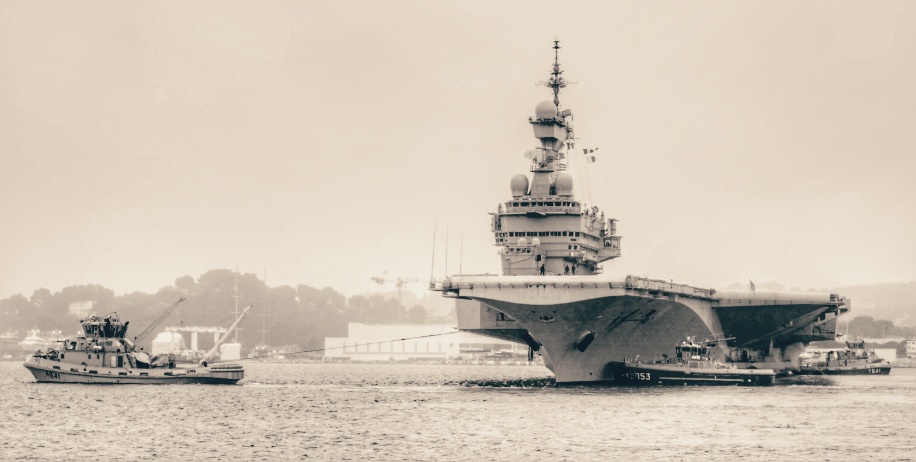 Авианосец Charles De Gaulle