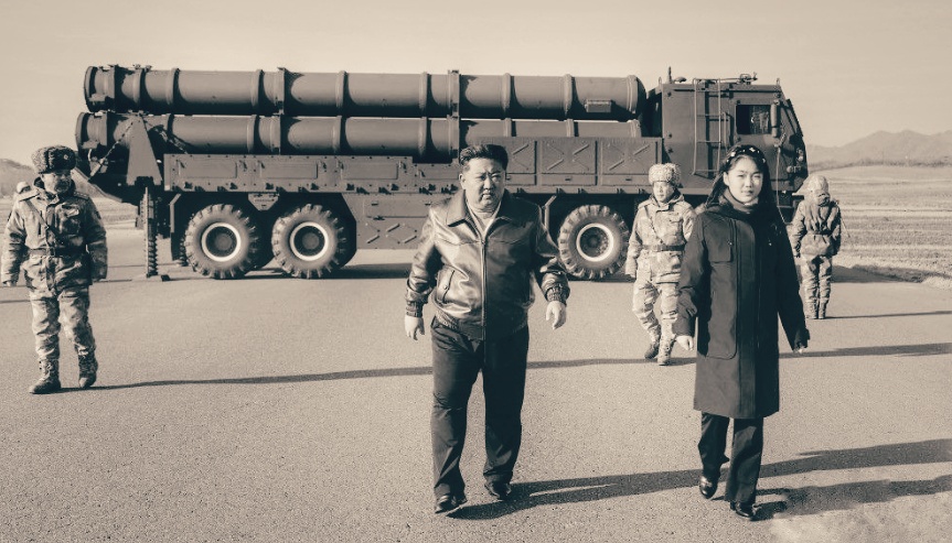  Ким Чен Ын на испытаниях ракетной системы KN-25 27 января 2026 года