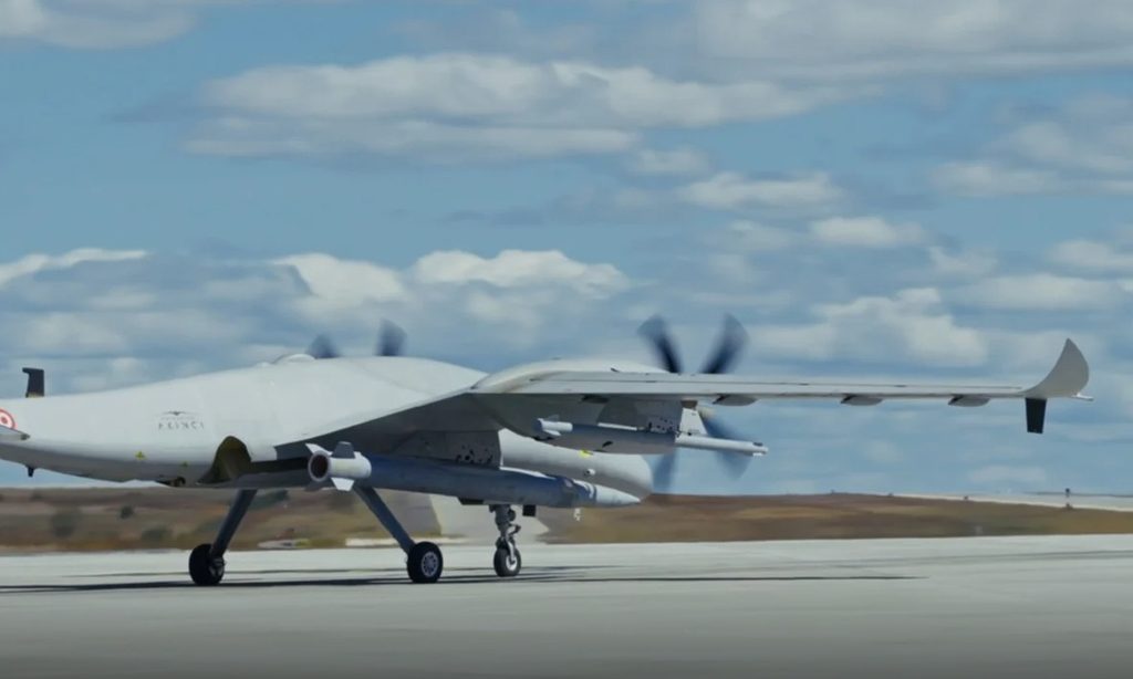 Roketsan 300-ER на средневысотном тяжелом дроне Akıncı.