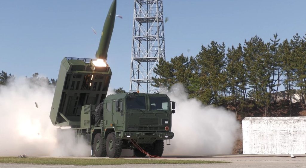 Пуск баллистической ракеты CTM-290.