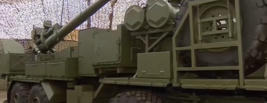 Новая российская колесная самоходная артиллерийская система "Мак".